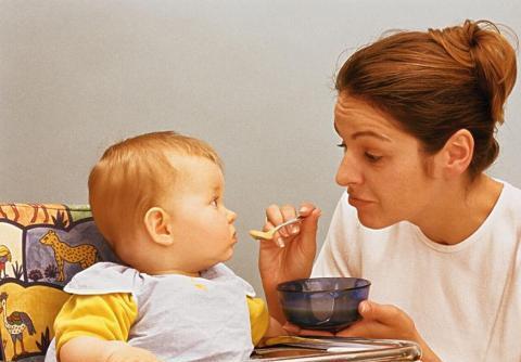 吃瓜二岁孩子,萌娃的趣味食趣之旅